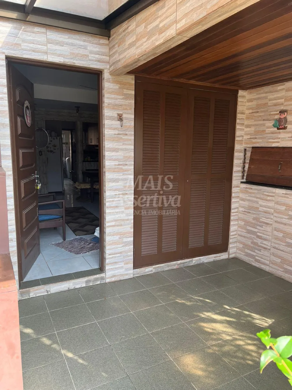 Ótimo sobrado semi-mobiliado a venda na Barra de Imbé/RS - 3 dormitórios 