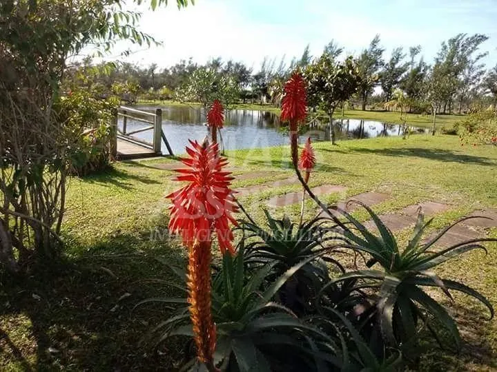 Terreno de esquina em Condomínio Balneário Gaivota