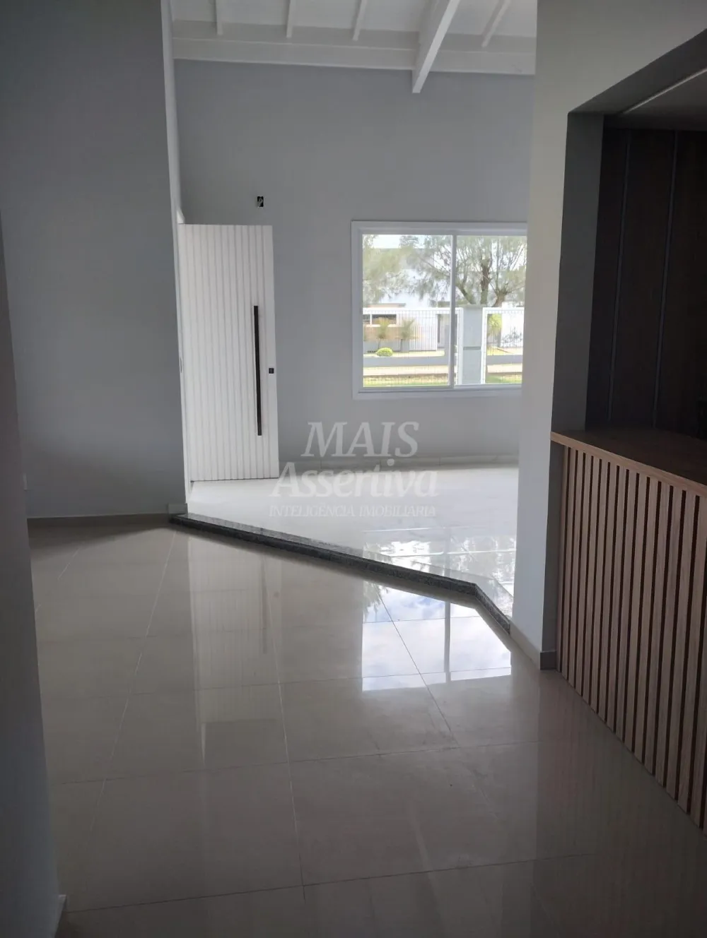 Excelente casa a venda em Tramandaí - 3 dormitórios, 2 vagas de garagem