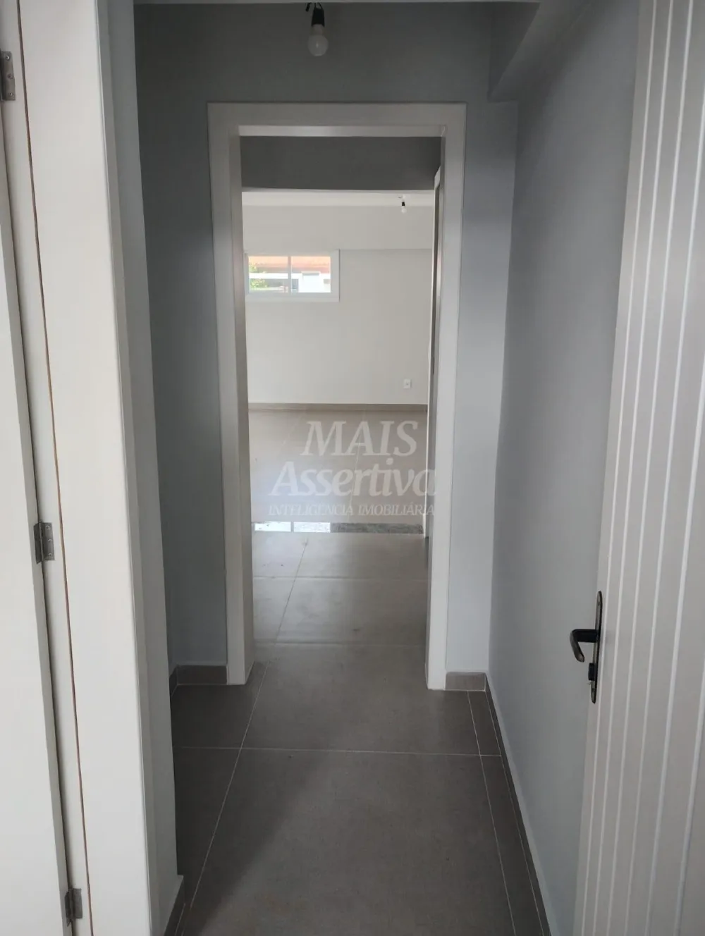 Excelente casa a venda em Tramandaí - 3 dormitórios, 2 vagas de garagem