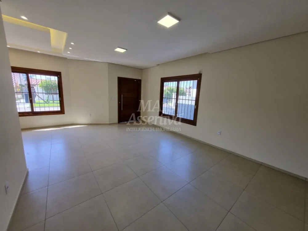 Ótima casa localizada em Tramandaí/RS - 3 dormitórios, 4 vagas de garagem