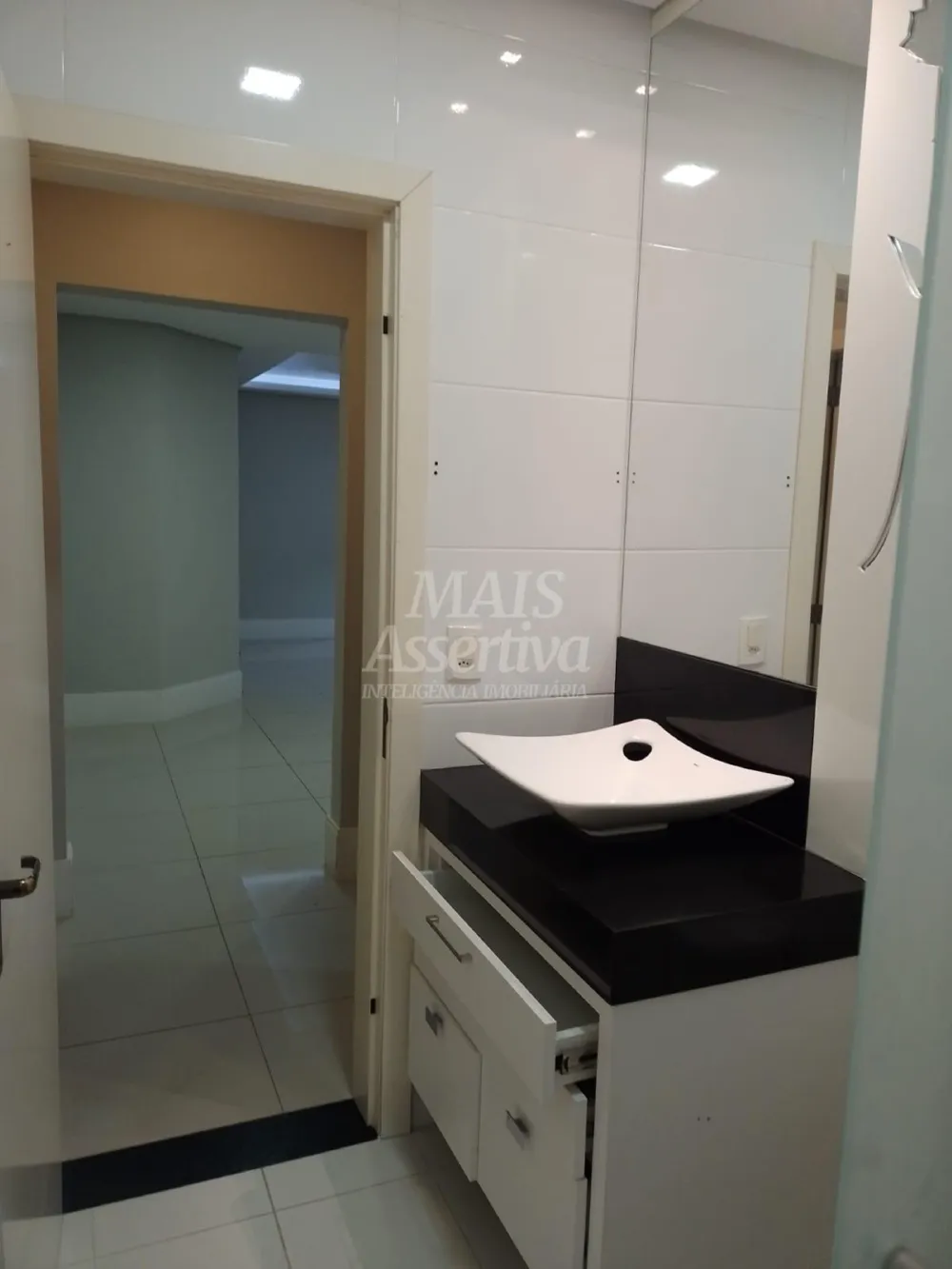 Excelente cobertura a venda no bairro Ferroviário em Garibaldi/RS- 2 dormitórios