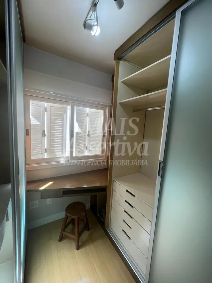 Cobertura duplex mobiliada para venda em Garibaldi Bairro Centro