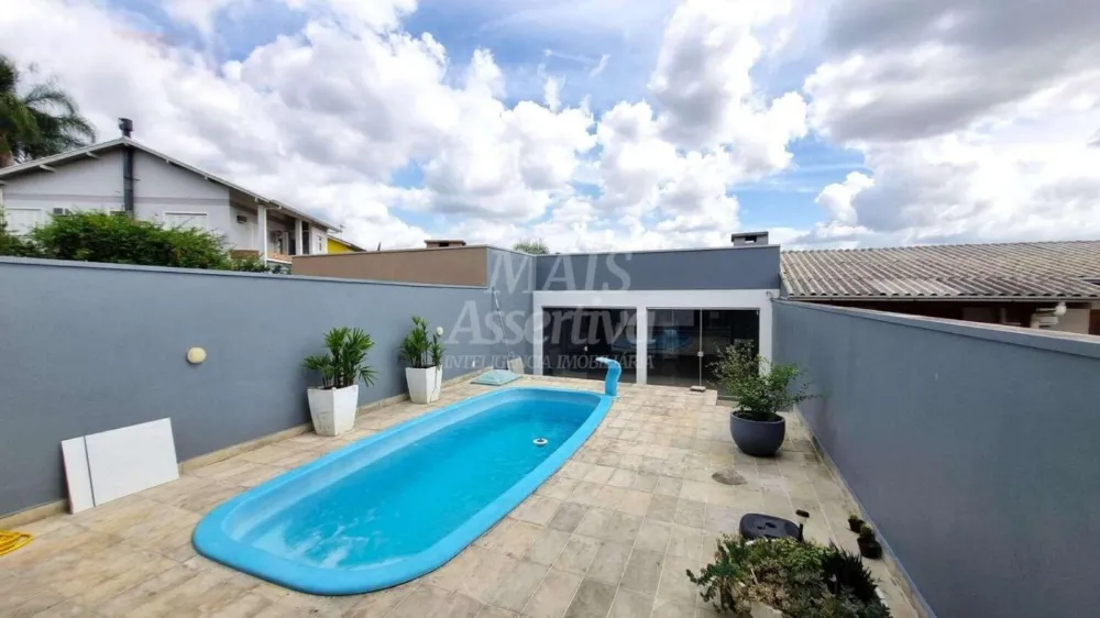 Casa com piscina  para venda em Campo Bom Bairro Imigrante