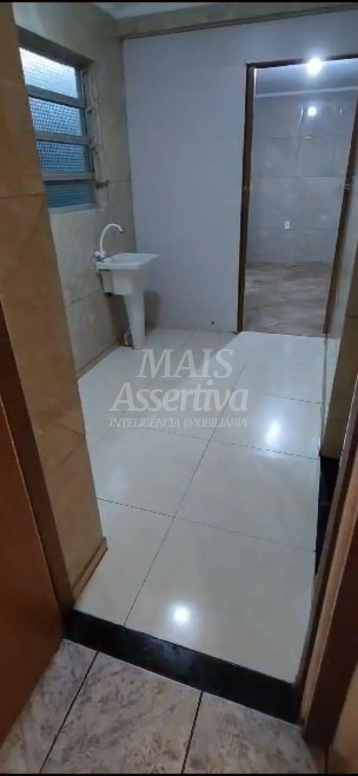 Ótimo sobrado para venda, no bairro Igara em Canoas/RS - 4 dormitórios
