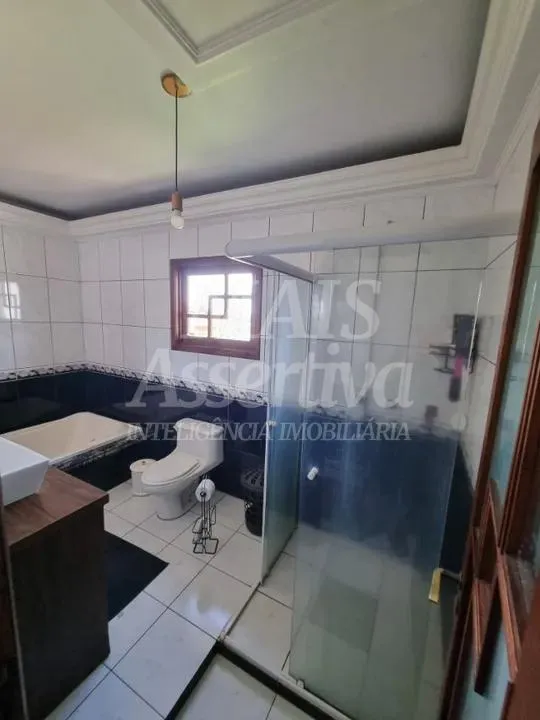 Excelente Sobrado à venda no bairro Nossa Sra. das Graças em Canoas - 2 Vagas