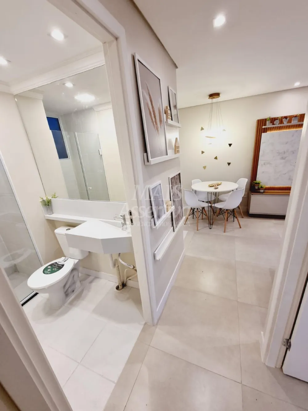 Ótimo apartamento à venda no bairro Hípica em POA - 2 dormitórios