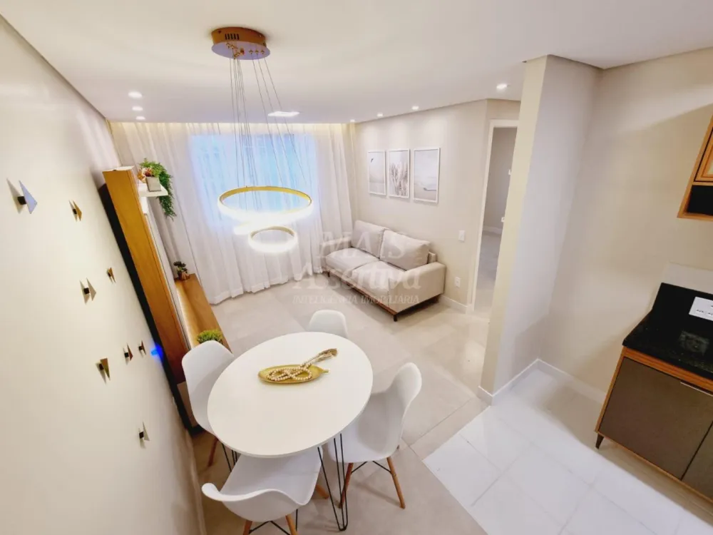 Ótimo apartamento à venda no bairro Hípica em POA - 2 dormitórios