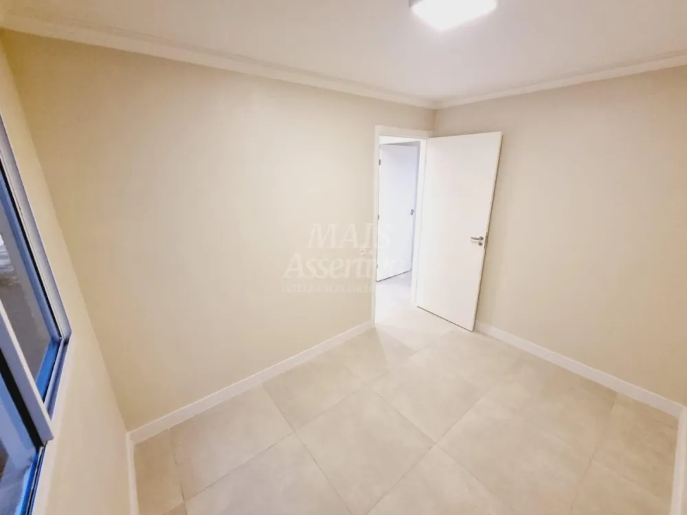 Ótimo apartamento à venda no bairro Hípica em POA - 2 dormitórios