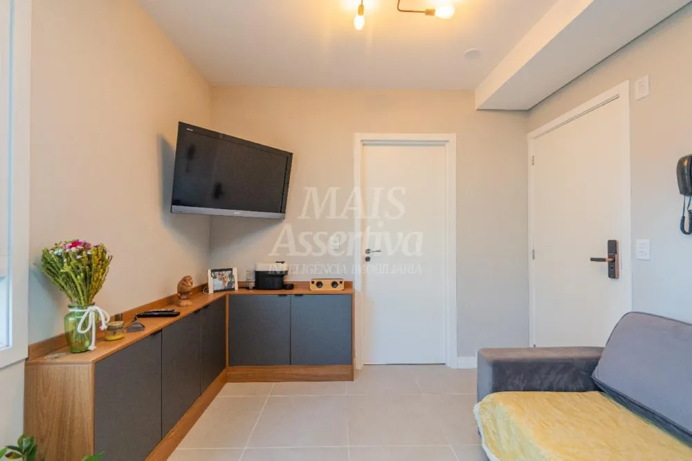 Ótimo apartamento mobiliado e decorado à venda em Porto Alegre/RS