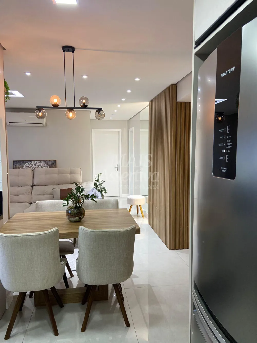  Excelente Apartamento semimobiliado em bairro nobre na Cidade de Novo Hamburgo