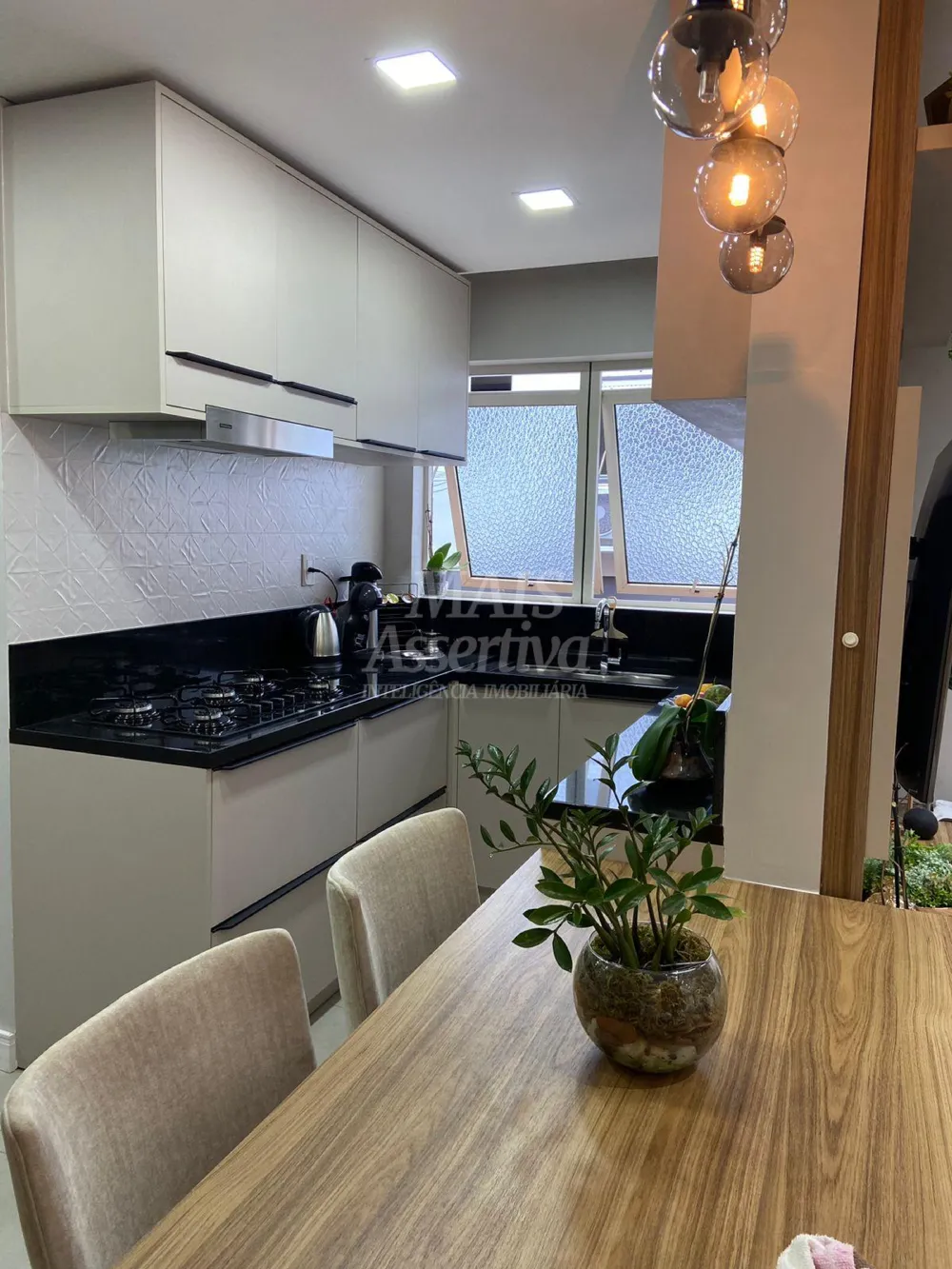  Excelente Apartamento semimobiliado em bairro nobre na Cidade de Novo Hamburgo