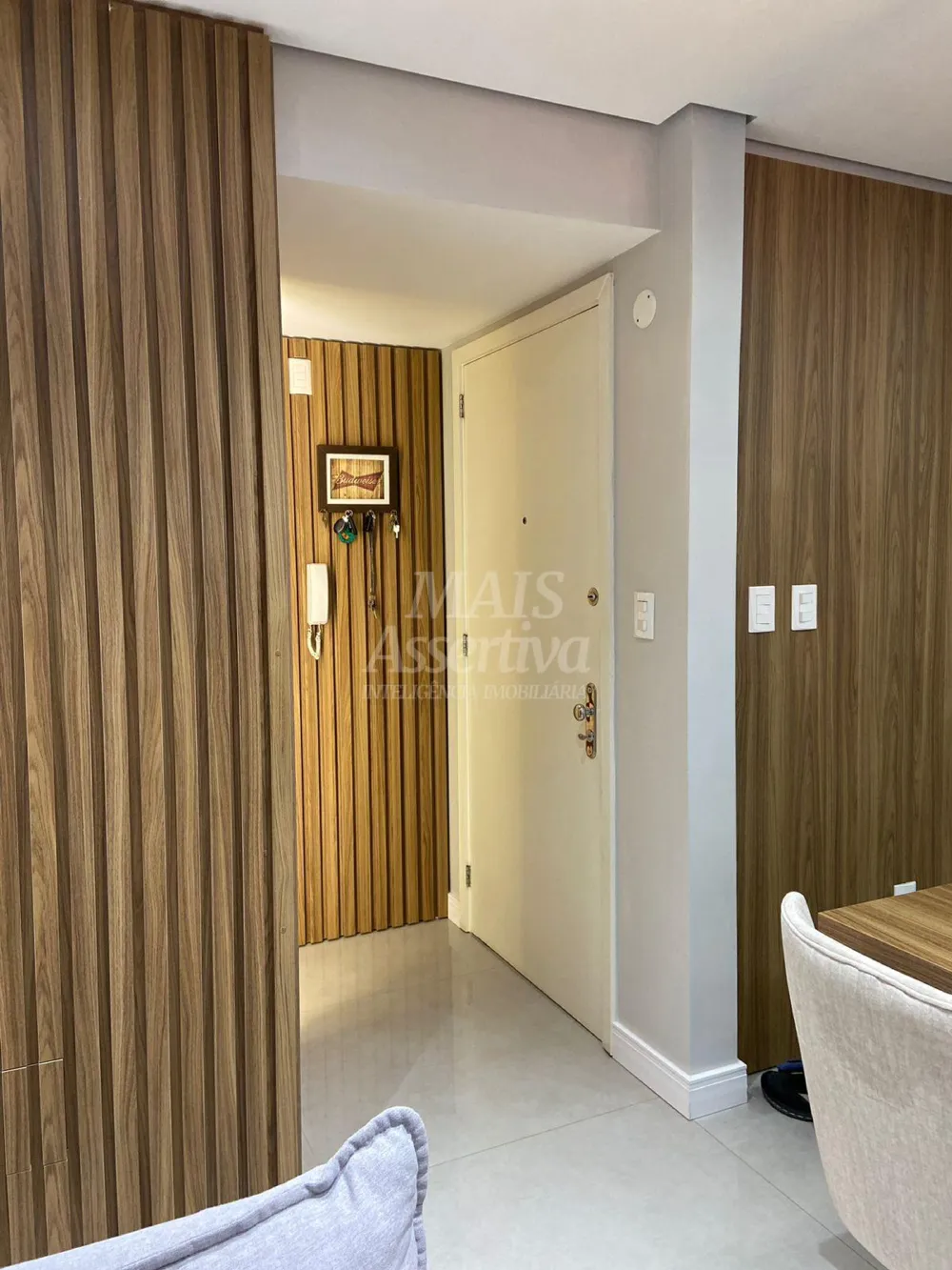  Excelente Apartamento semimobiliado em bairro nobre na Cidade de Novo Hamburgo