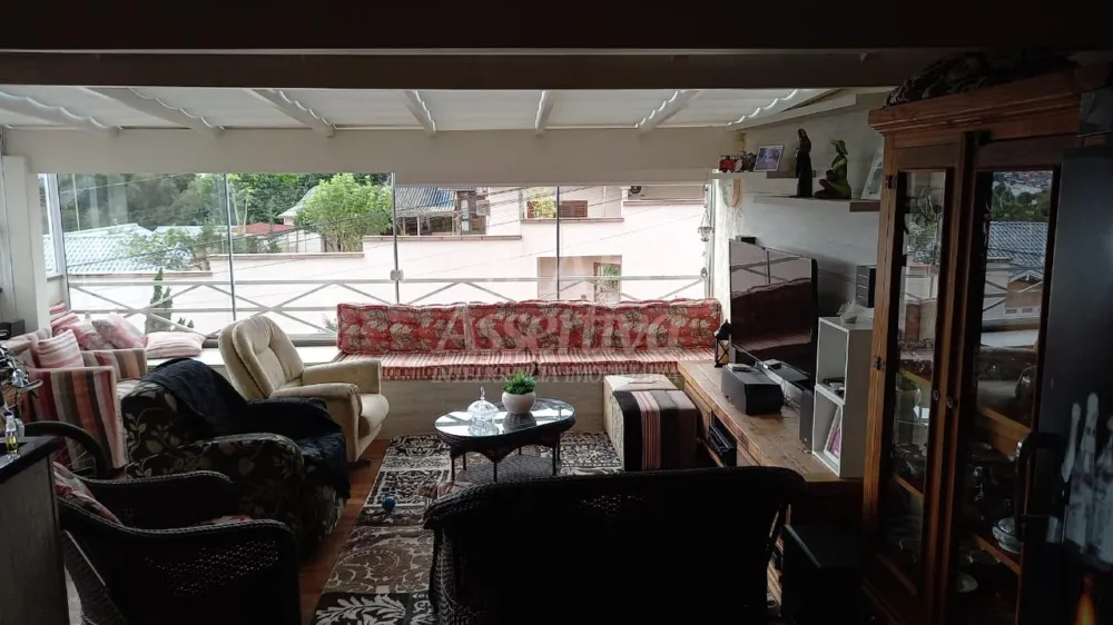 Lindo sobrado 03 dormitórios para venda em Novo Hamburgo bairro Hamburgo Velho