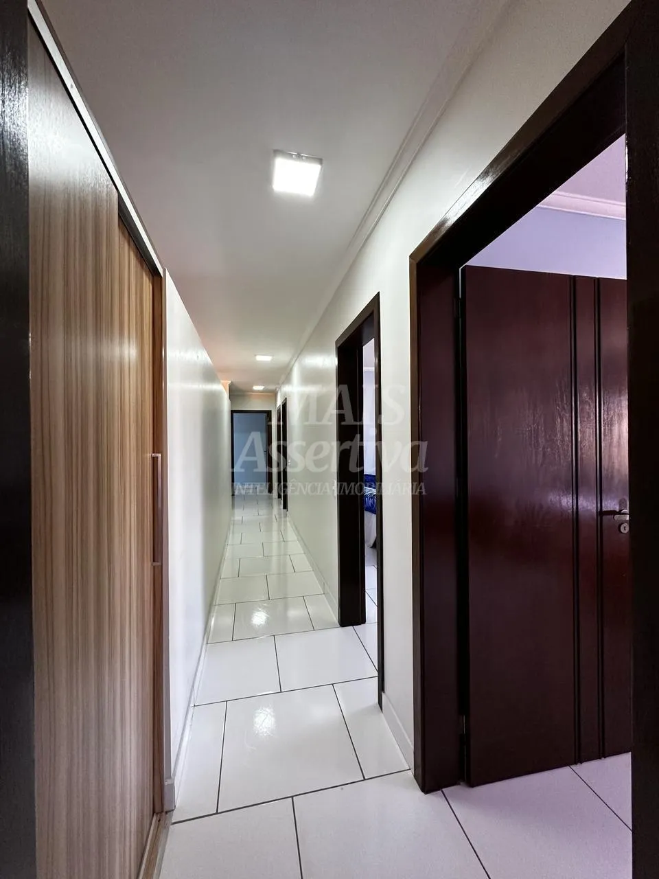 Casa 05 dormitórios para venda em Xangrilá