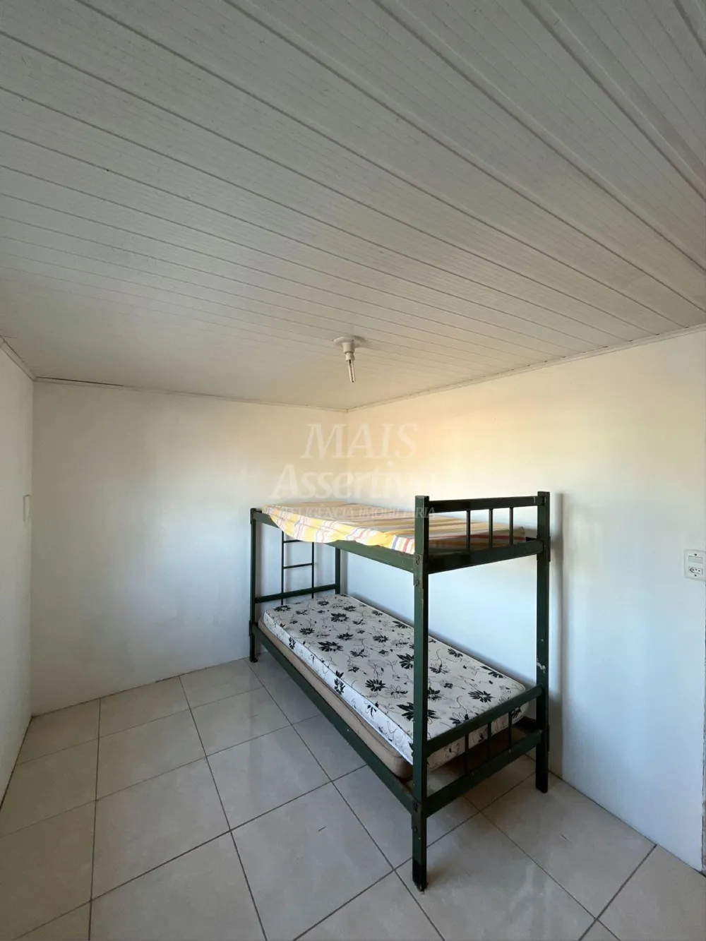 Casa mobiliada 03 dormitórios para venda em Quintão