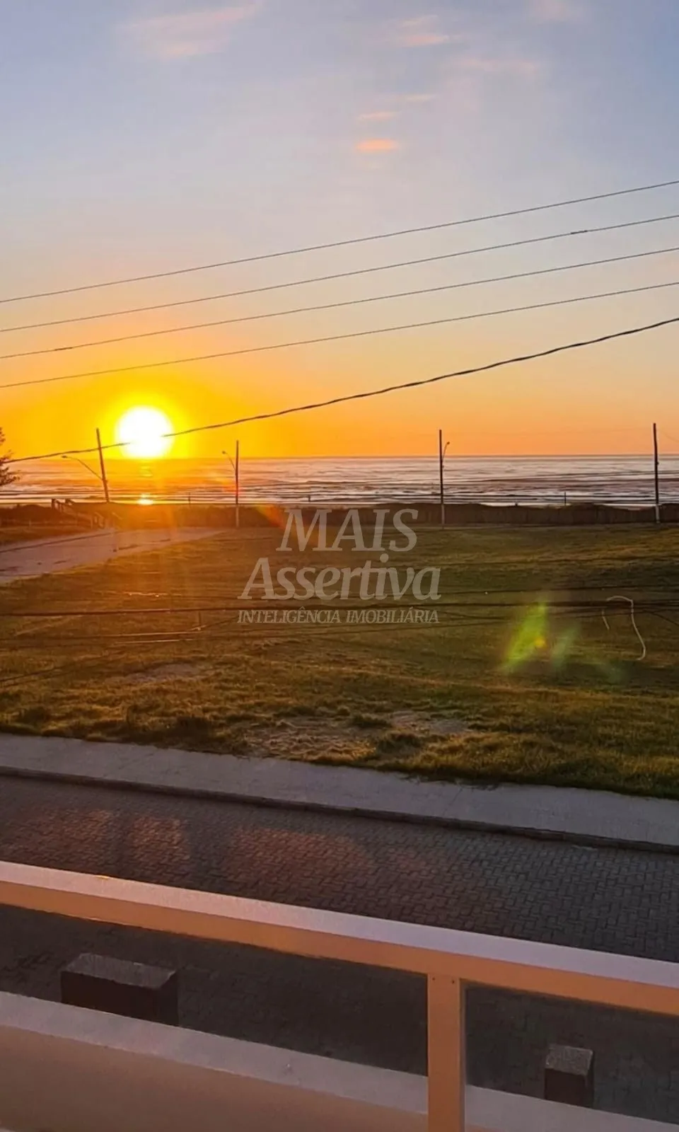 Excelente Sobrado novo à venda em Capão da Canoa/RS - Vista para o mar