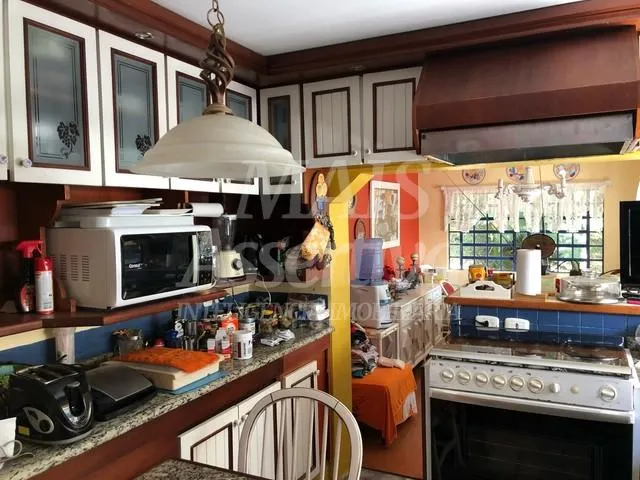 CASA PARA VENDA EM CANELA COM AMPLO TERRENO DE 1889 M²