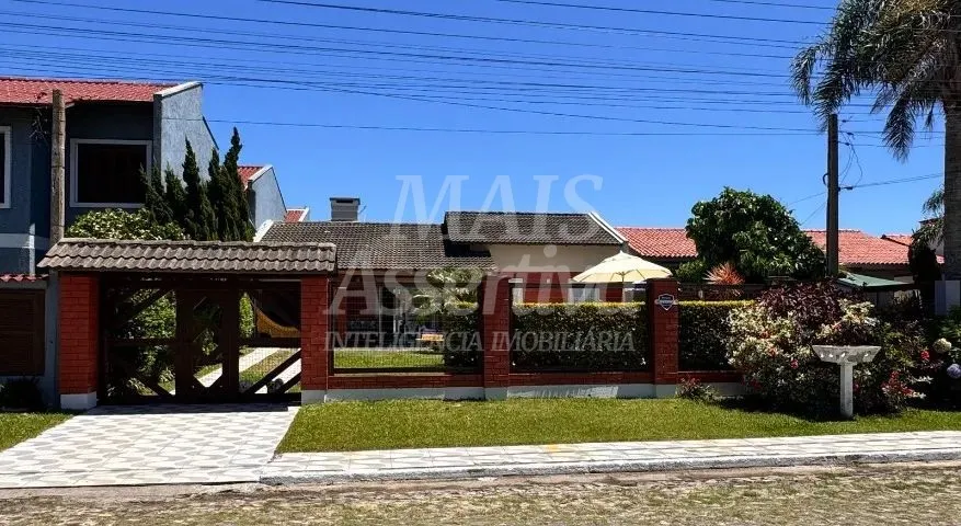 Excelente casa mobiliada 03 dormitórios para venda Centro de Imbé