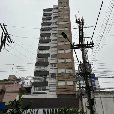 Excelente apartamento mobiliado à venda no Centro de Torres/RS - 2 dormitórios