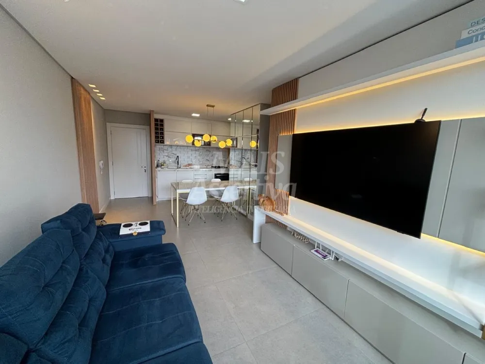 Excelente apartamento mobiliado à venda no Centro de Torres/RS - 2 dormitórios
