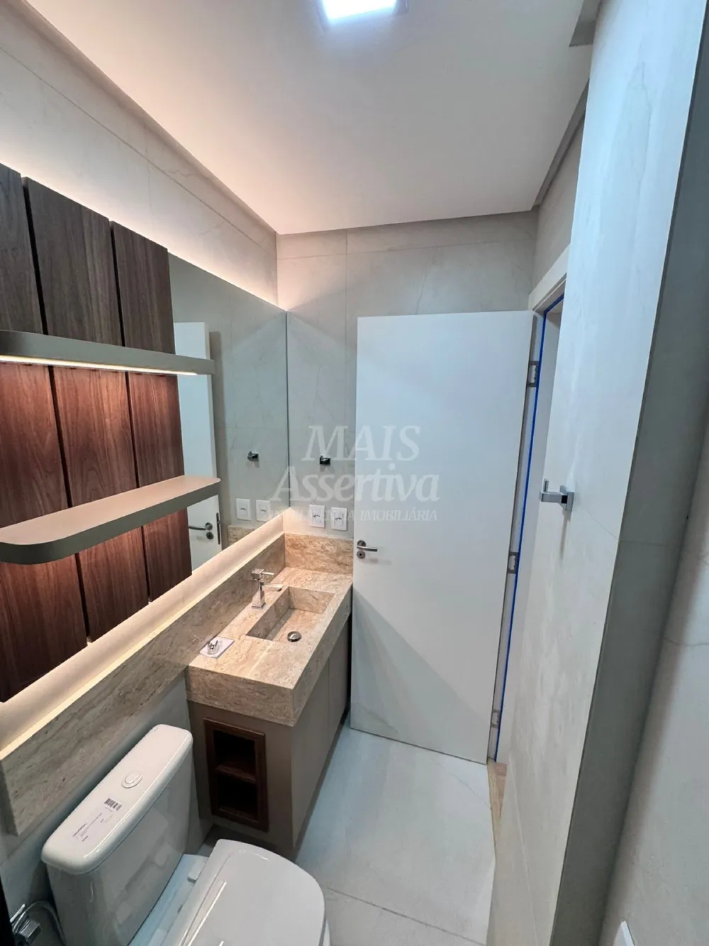 Apartamento mobiliado 02 dormitórios para venda no Centro de Canela
