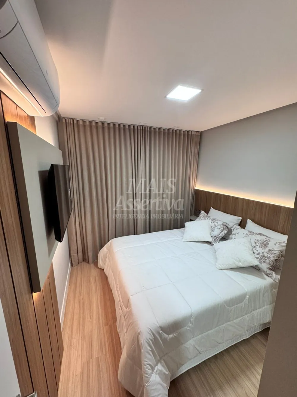 Apartamento mobiliado 02 dormitórios para venda no Centro de Canela