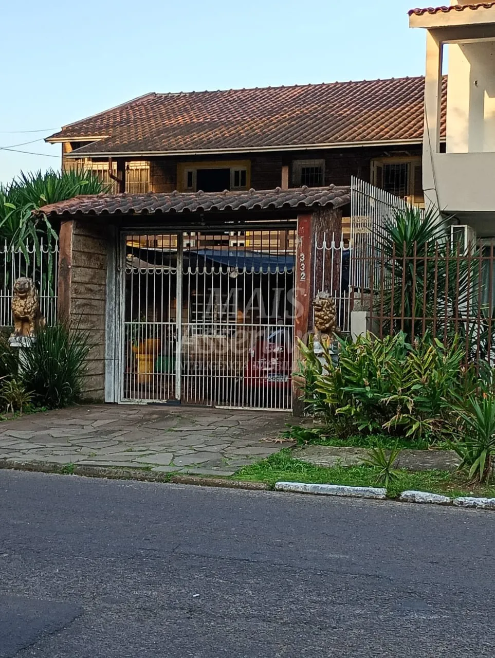 Amplo sobrado com 260m² para venda em Novo Hamburgo bairro Hamburgo Velho