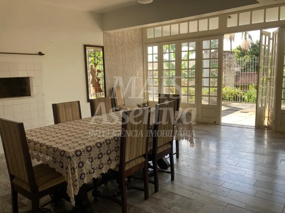 Casa com 03 dormitórios para venda no bairro Primavera