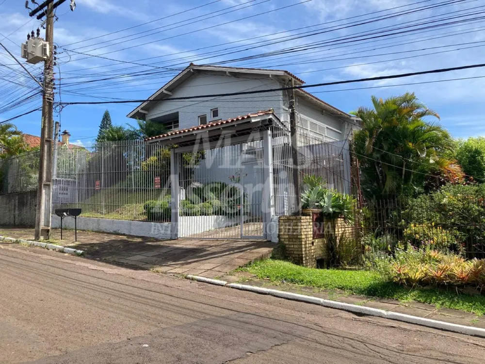 Casa com 03 dormitórios para venda no bairro Primavera