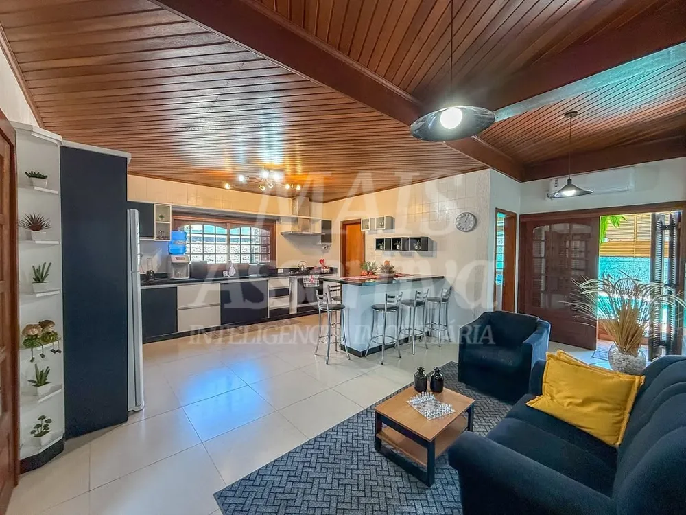 Casa mobiliada para locação em Estância Velha de 4 dormitórios - 250m²