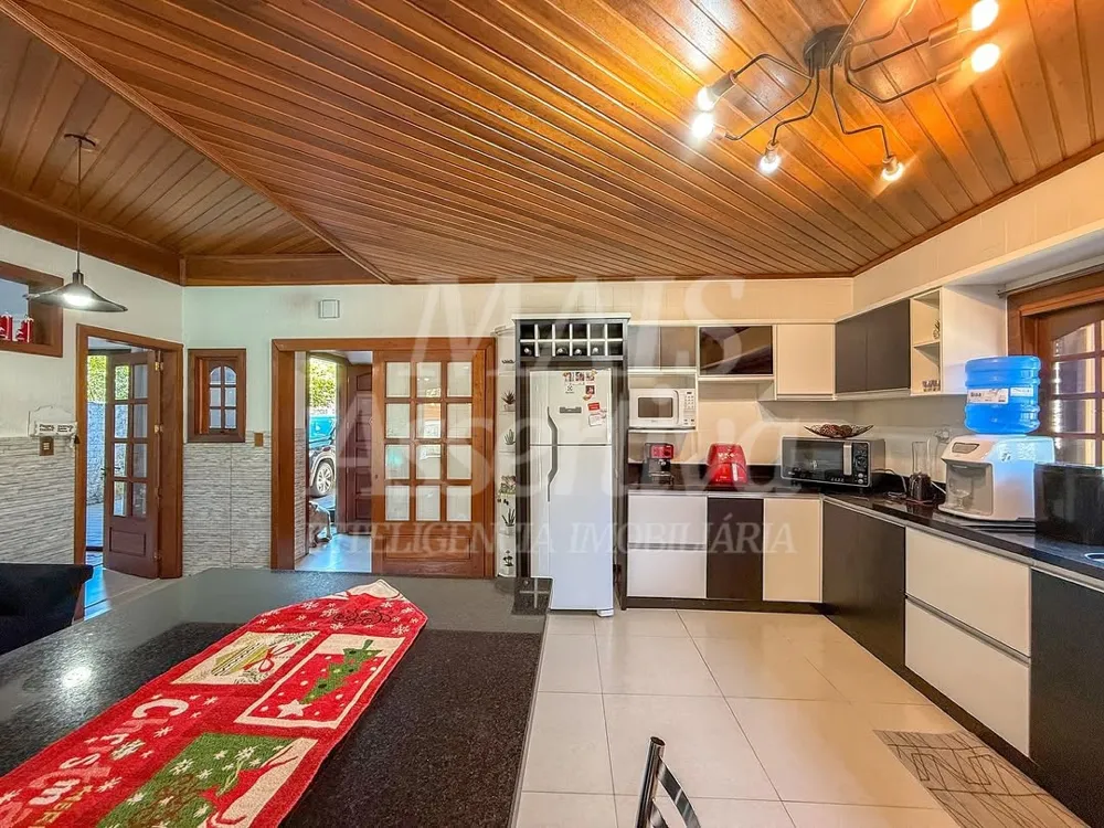 Casa mobiliada para locação em Estância Velha de 4 dormitórios - 250m²