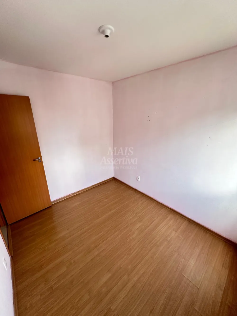 Apartamento para venda no Condominio Saint Germain - 3º andar