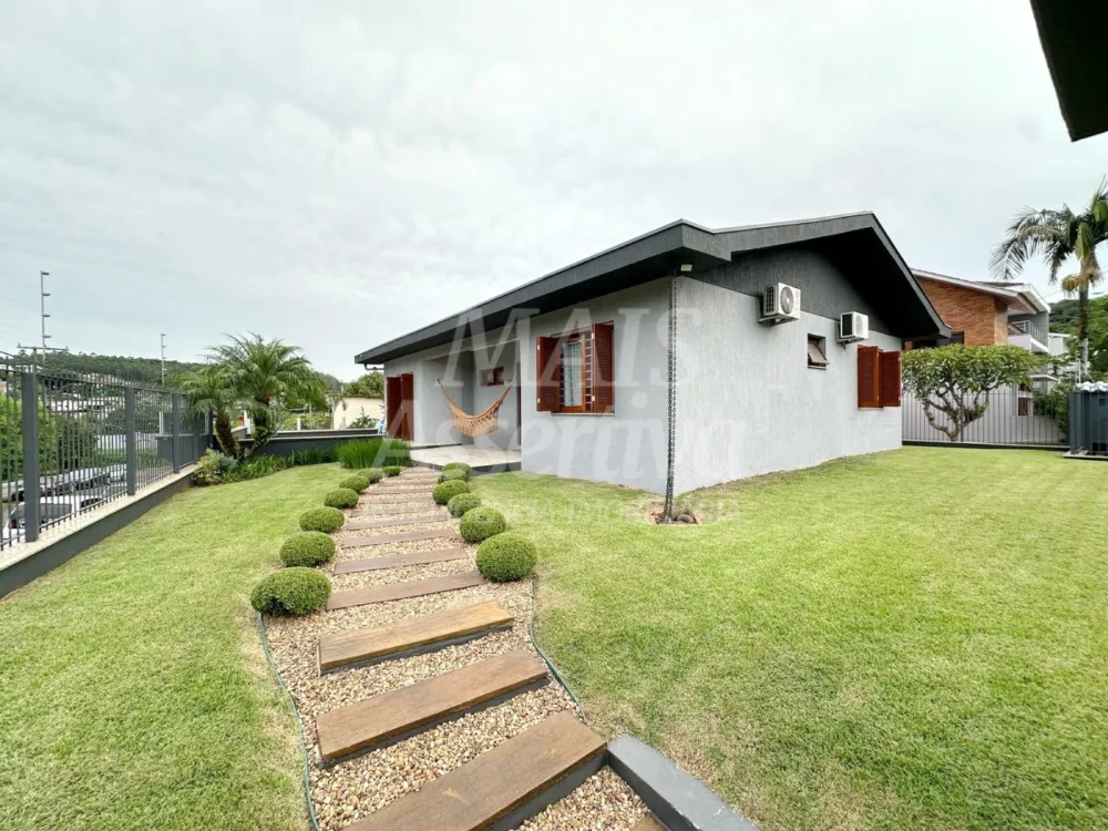 Casa mobiliada para venda, 3 dormitórios - bairro Floresta em Estancia Velha