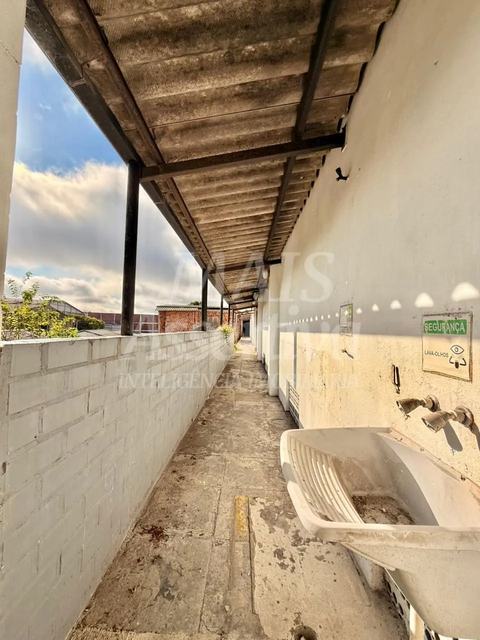Prédio comercial pra locação de 1.440m² e terreno de 2.000m² - Novo hamburgo