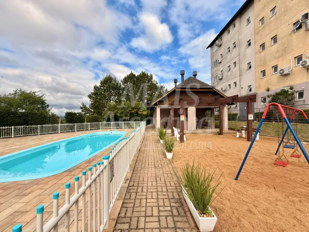 Apartamento no 3º andar, semi mobiliado para venda - Monte Brasil 