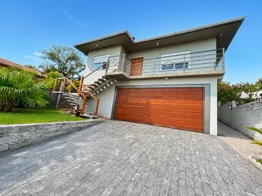 Casa semi mobiliada para venda no bairro Ideal em Novo Hamburgo 