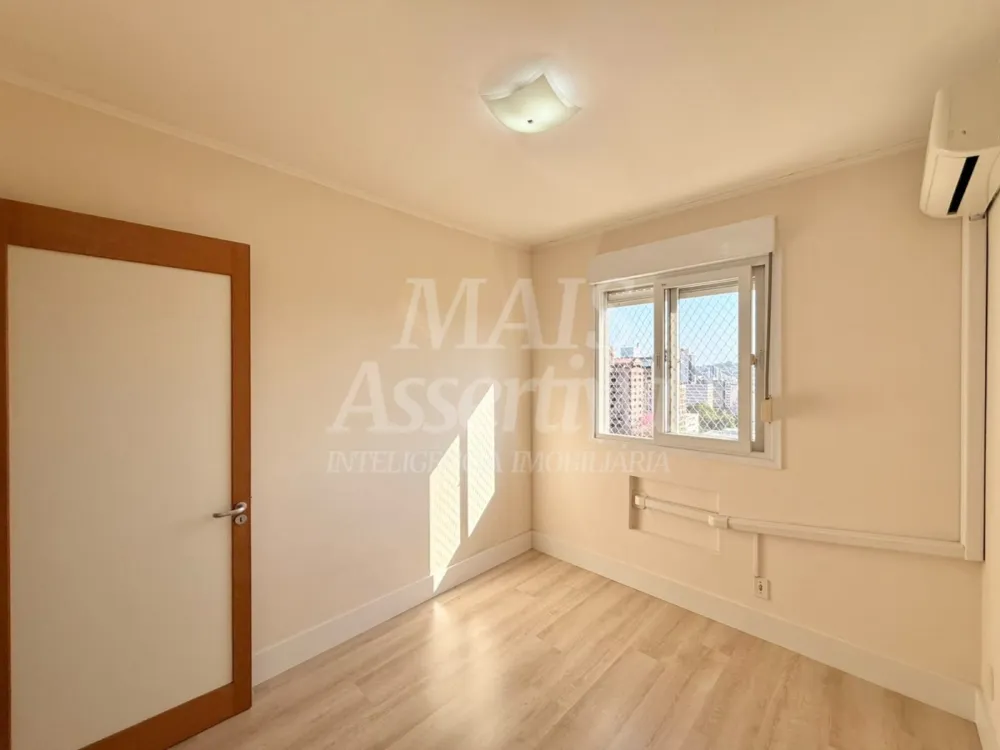 Apartamento semi mobiliado para venda no Edifício Downtown, Centro de Novo Hamburgo/RS. 