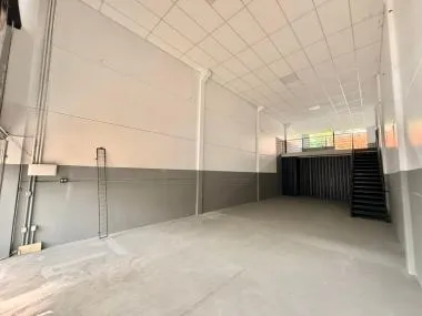Ótima sala comercial para locação no bairro Operário em Novo Hamburgo - Com mezanino