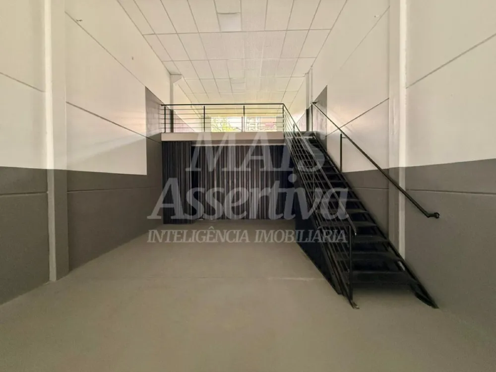 Ótima sala comercial para locação no bairro Operário em Novo Hamburgo - Com mezanino