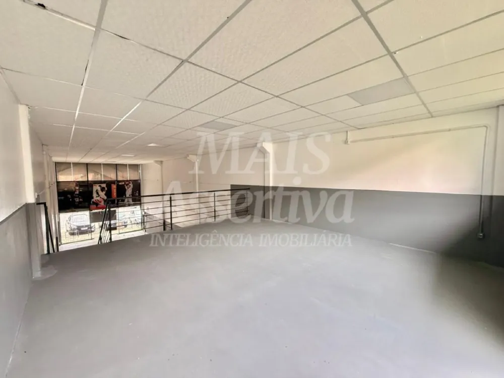 Ótima sala comercial para locação no bairro Operário em Novo Hamburgo - Com mezanino