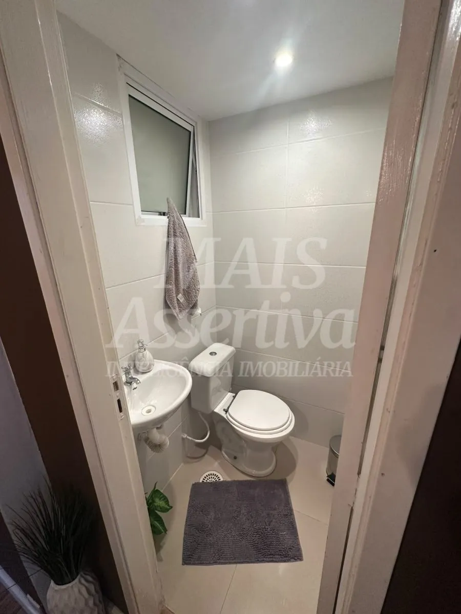 Ótimo sobrado à venda semi mobiliado no Condomínio Vale das Figueiras em Novo Hamburgo