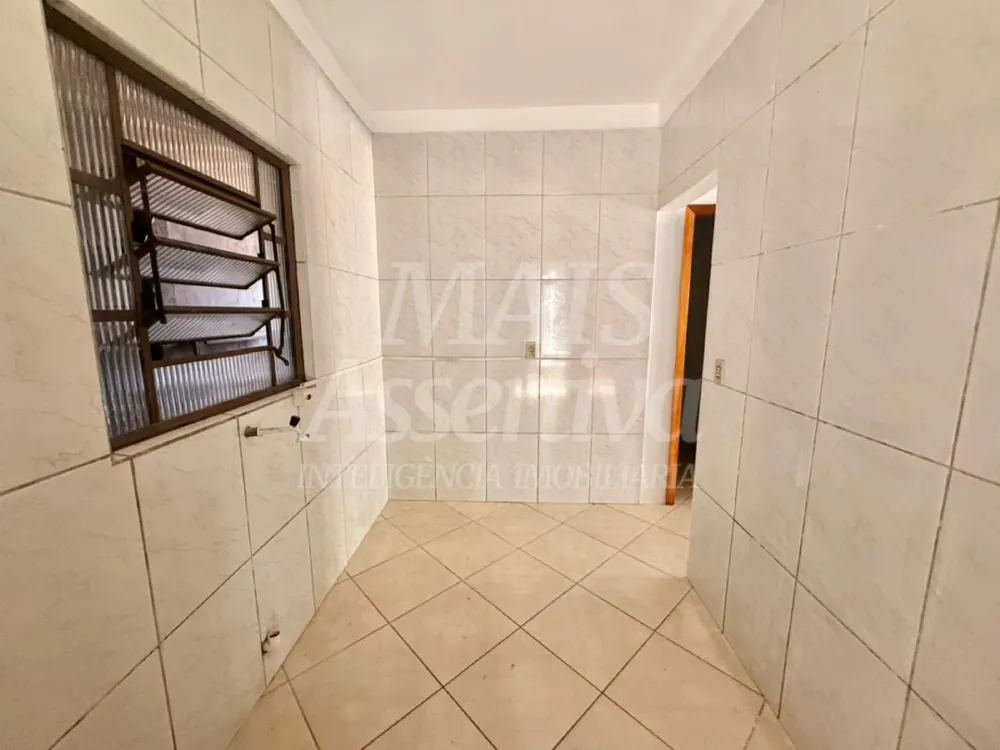 Casa inferior para locação, bairro Canudos em Novo Hamburgo - 2 Quartos, 1 Vaga
