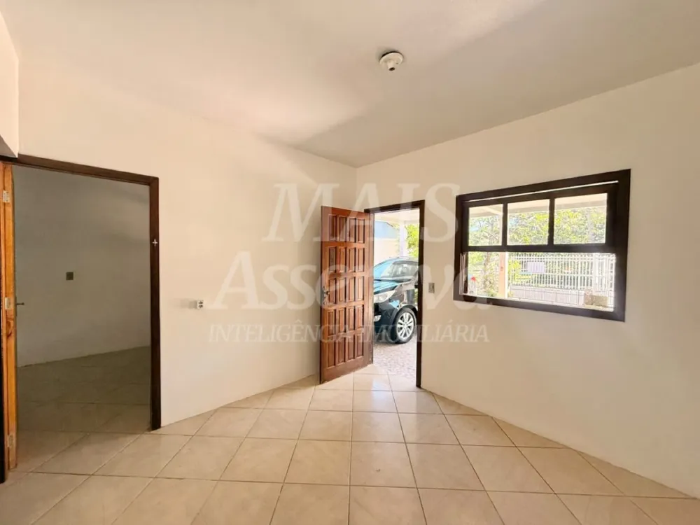 Casa inferior para locação, bairro Canudos em Novo Hamburgo - 2 Quartos, 1 Vaga