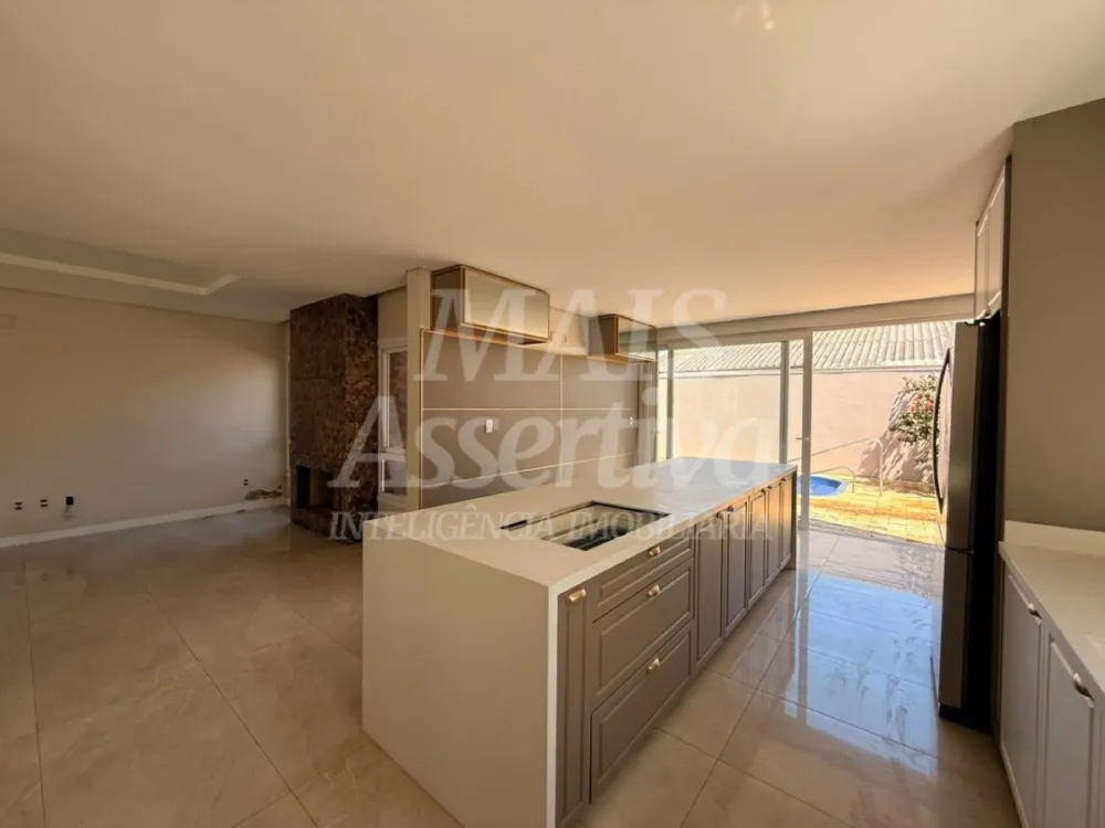 Sobrado com 03 suites, semi mobiliado para locação - São José em Canoas