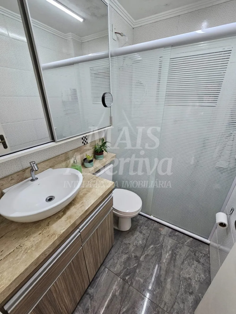 Apartamento térreo, semi mobiliado para locação - Condominio Jardim Florença - 66m² 