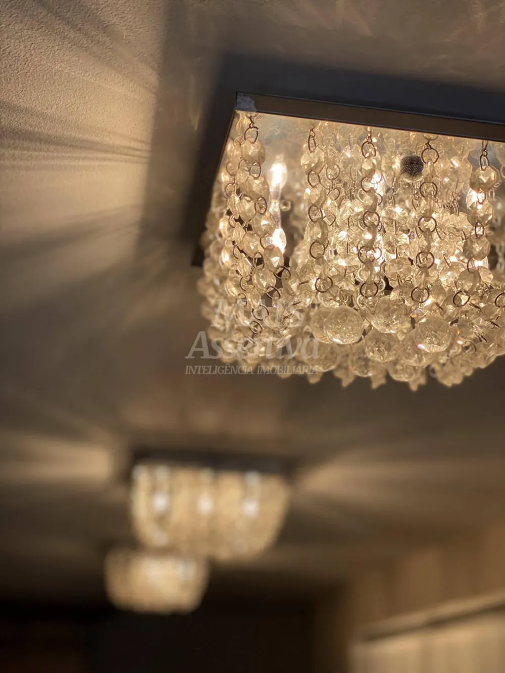 COBERTURA DUPLEX FINAMENTE MOBILIADA  E DECORADA PARA VENDA EM CANELA 