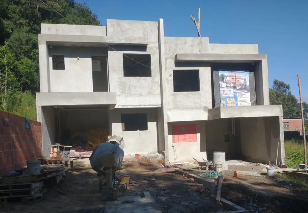 Sobrado Duplex 3 quartos para venda no bairro Santa Catarina em Caxias do Sul