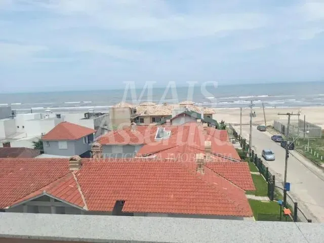Cobertura à venda no Centro de Xangri-Lá/RS - 4 Dormitórios, 1 suíte