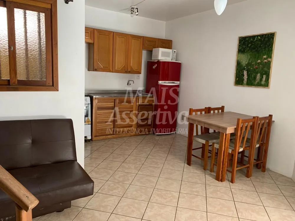 Sobrado em condominio fechado, Centro de Xangri-Lá - 250 metros do mar